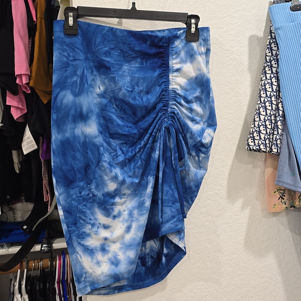 Guess skirt